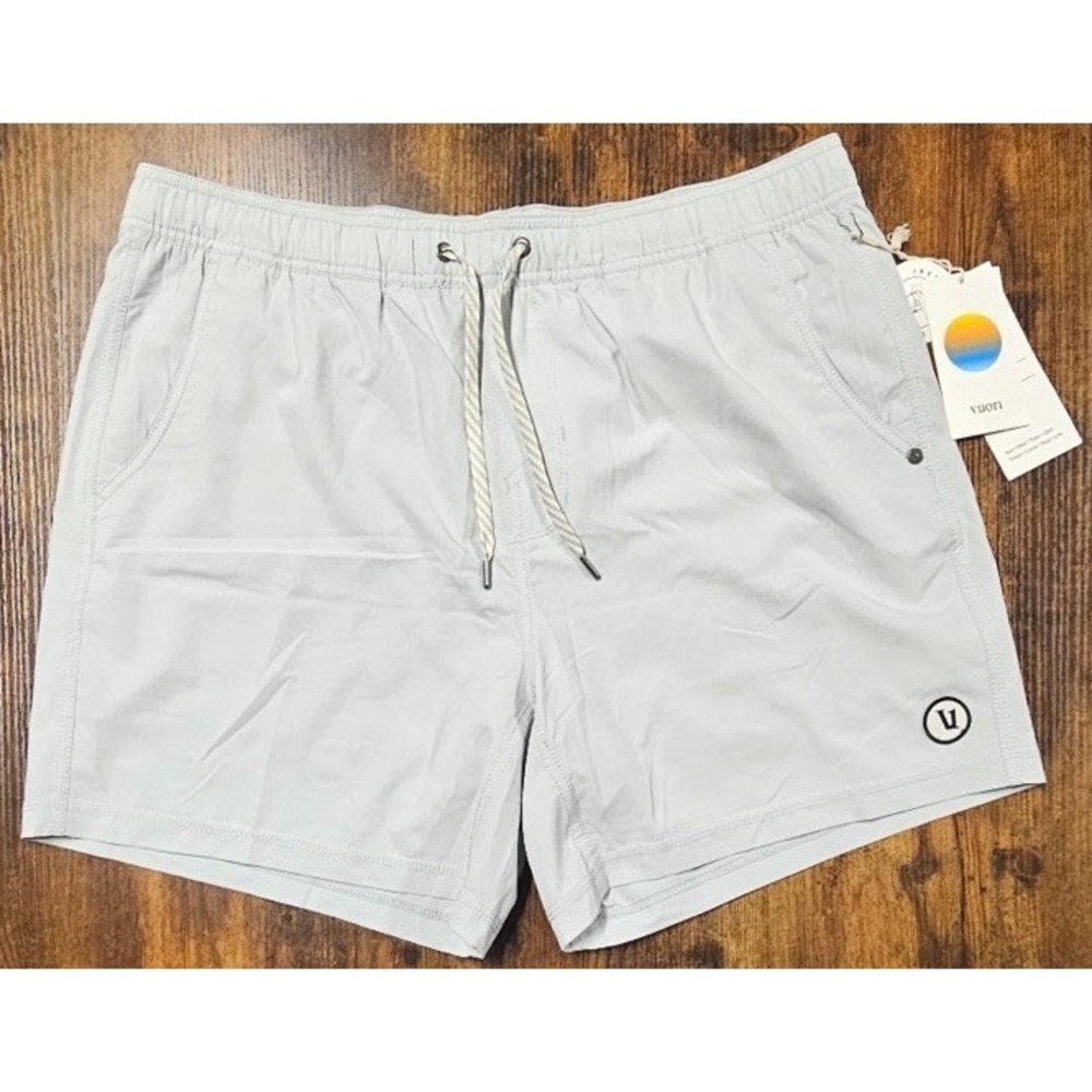 Vuori Kore Shorts Lined 5" Men's Size XL Sky Gray NWT